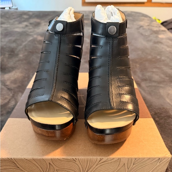 Dansko Shoes - Dansko Black Adie Leather Platforms